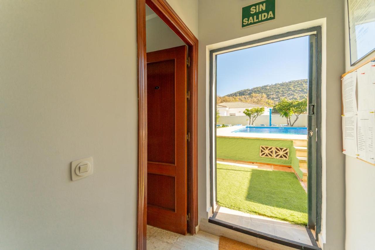 Hostal Miramar Los Canos De Meca Εξωτερικό φωτογραφία