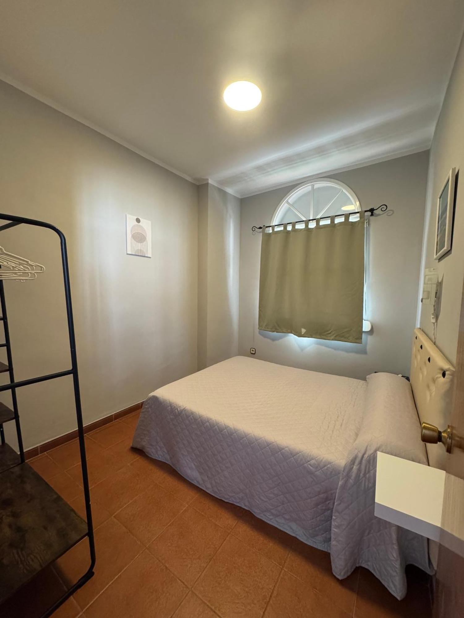 Hostal Miramar Los Canos De Meca Εξωτερικό φωτογραφία