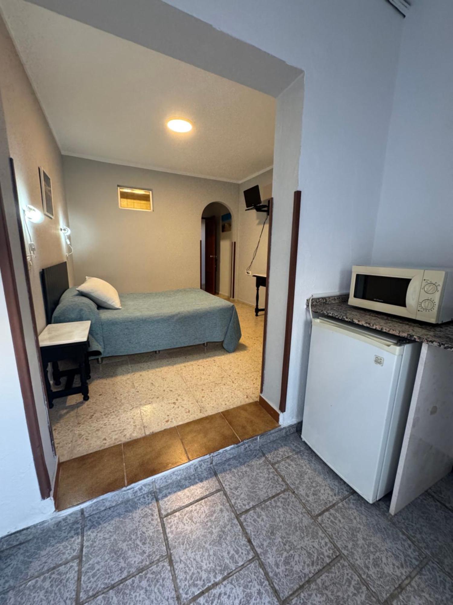 Hostal Miramar Los Canos De Meca Εξωτερικό φωτογραφία